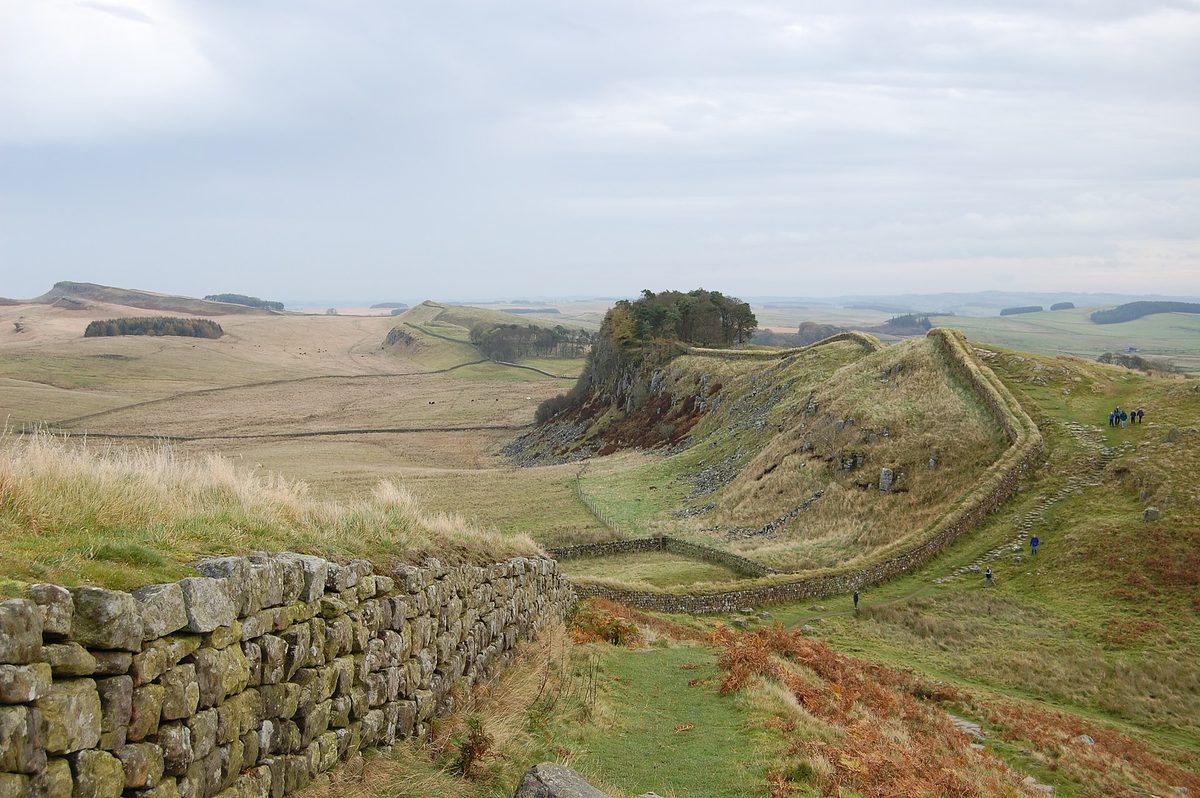 A 3 week England itinerary lets you reach Hadrian's Wall winding across the empty Northumberland hills
