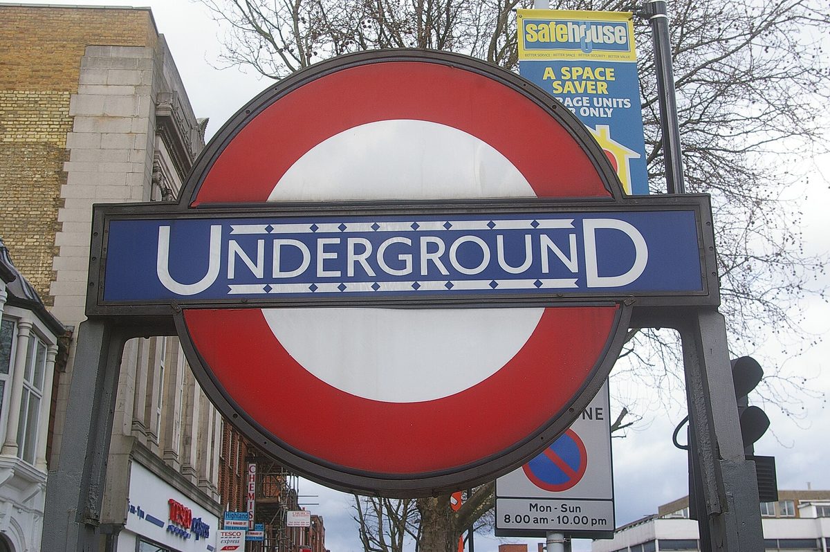 A London Underground roundel — the symbol of the network where contactless and Oyster reign